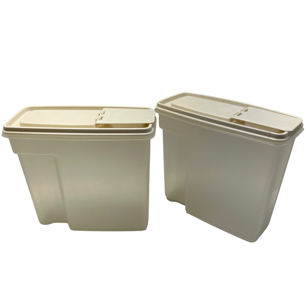 Rubbermaid Servin' Saver Cereal Keepers Set of 2 VTG 13 Cup Pour Lids Containers